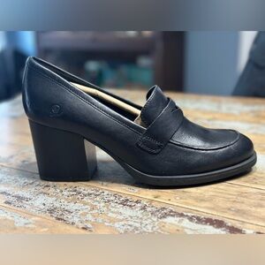 NWT Sz10 Born Black Leather Loafer Heels. Very Comfy!! 🥰